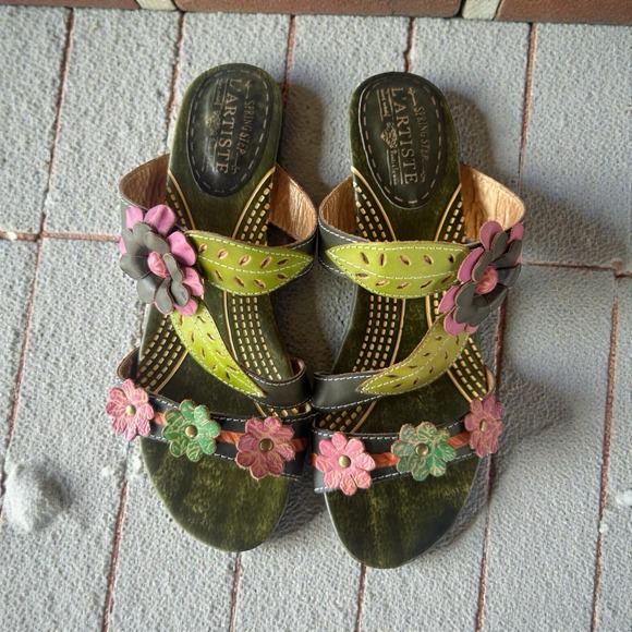 L'Artiste by Spring Step Women's Lona Leaf & Flower Sandals 9 - Picture 2 of 7